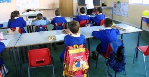 Bimbo in classe con la microspia, frasi razziste nelle riprese effettuate