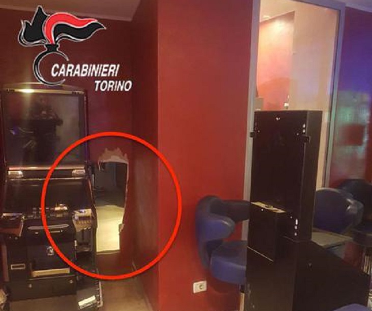 Furto in sala giochi 42enne arrestato dai carabinieri
