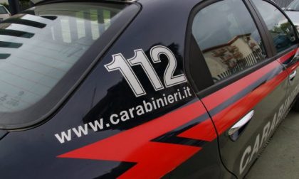 Auto dei carabinieri speronata a Borgaro questa notte