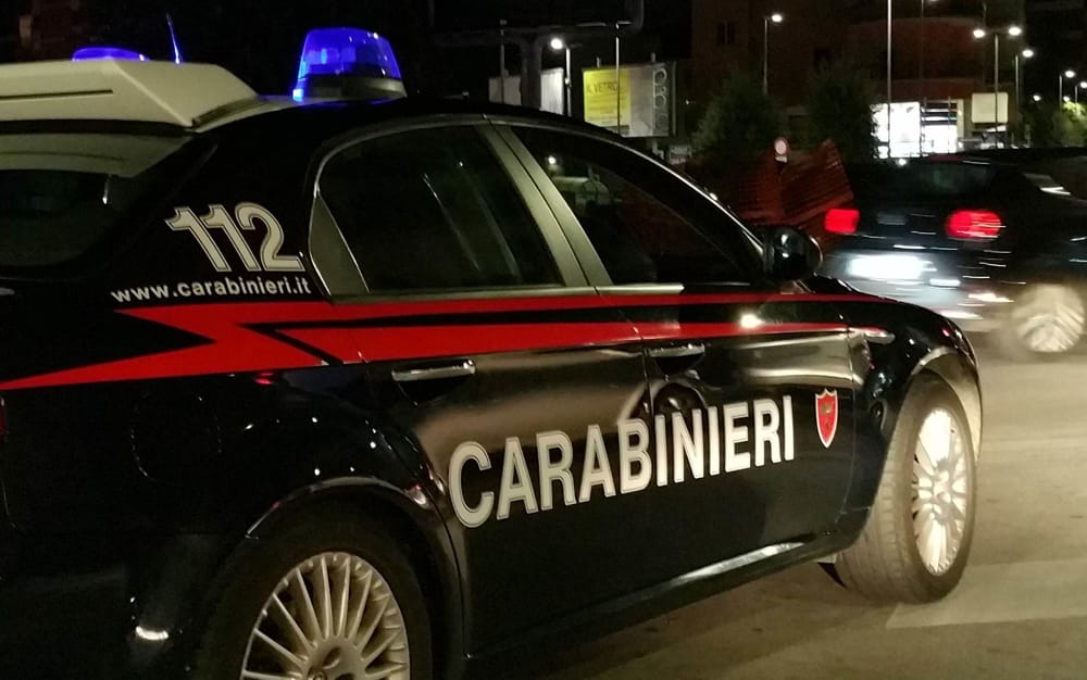 Baby gang formata da 10 ragazzi rapina coetanei in centro a Torino
