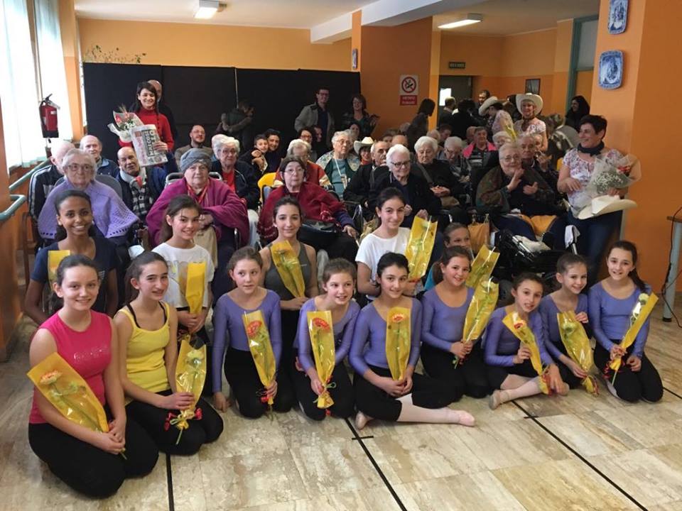Danza classica e country per gli anziani