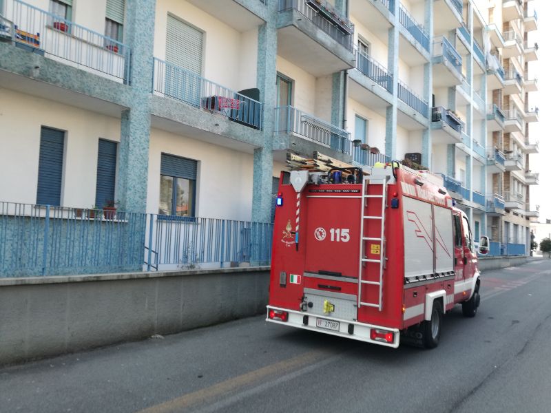 Allarme fuga gas pompieri a Ciriè