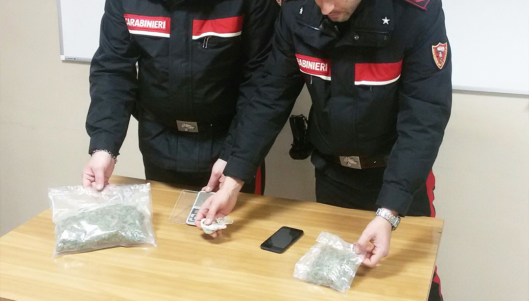 Arrestato ventenne eporediese per spaccio di stupefacenti