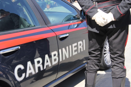 Accoltella la madre, la donna è grave al CTO