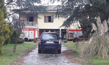 Incendio in una villetta a Castellamonte intervento dei vigili del fuoco