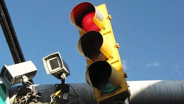 Semaforo Nole, automobilisti inferociti e… multati