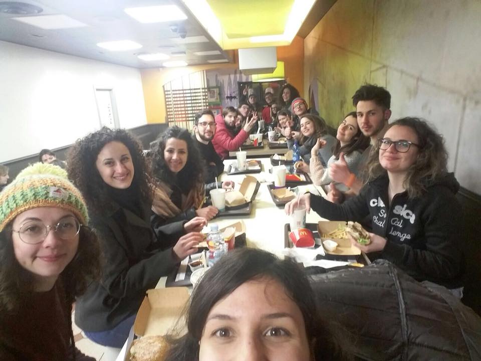 Oratorio San Benigno giovani aiutano i senzatetto