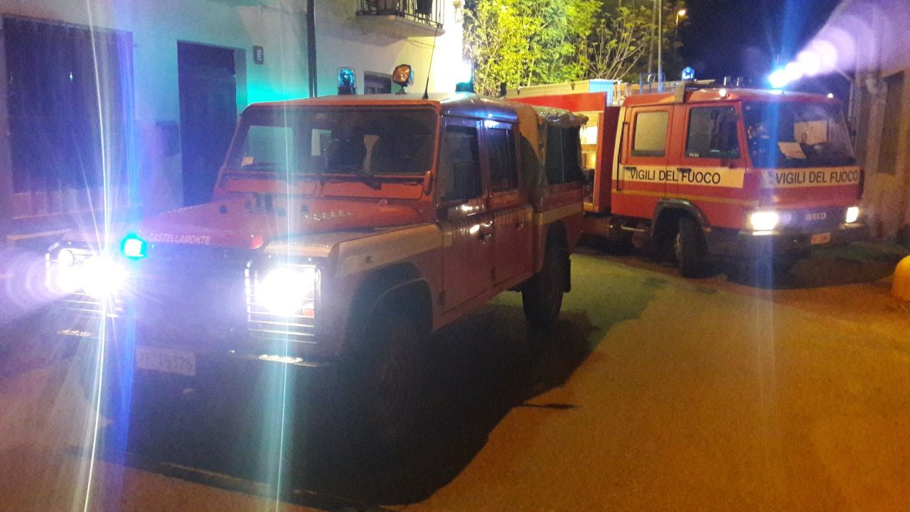 Incendio in vicolo Felizzati intervento dei vigili del fuoco a Castellamonte