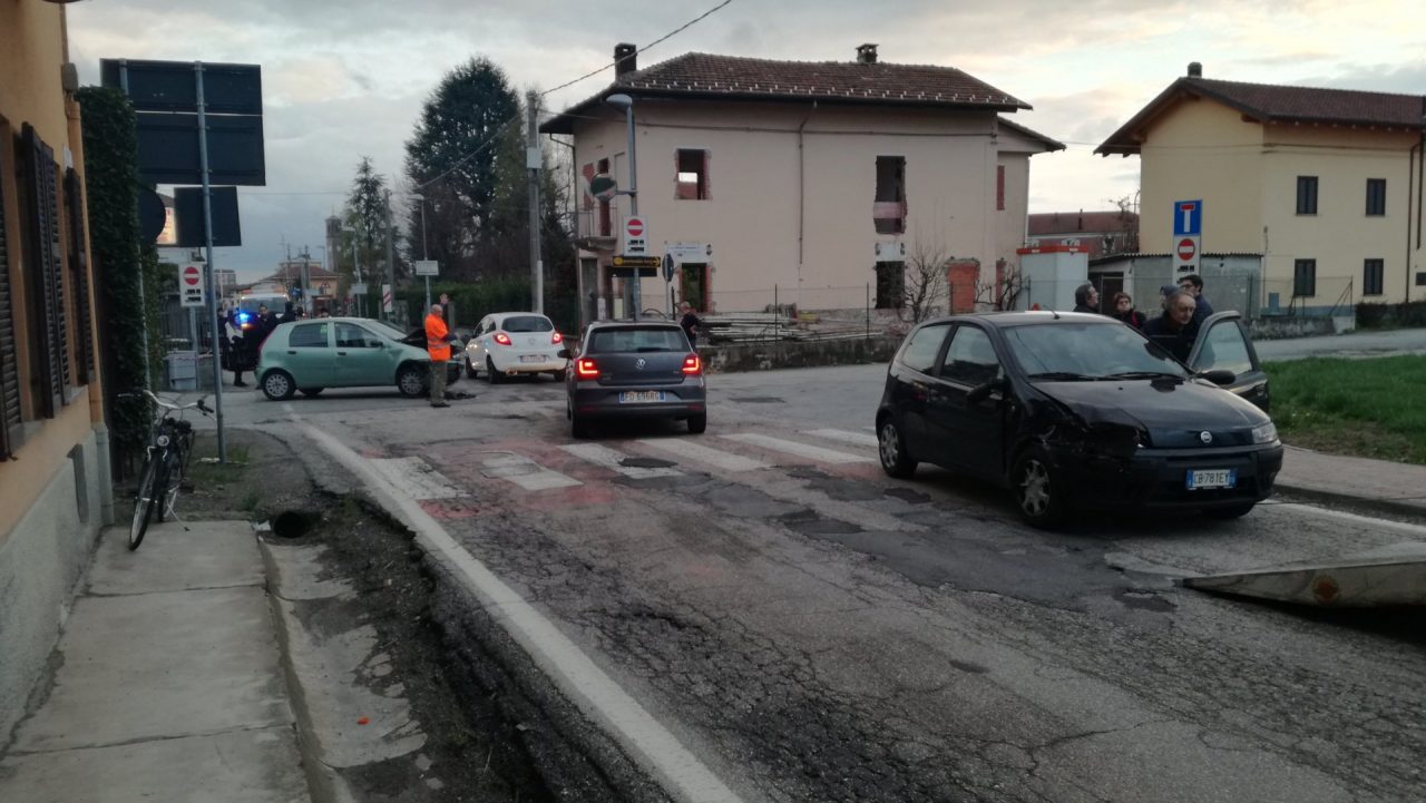 Incrocio pericoloso serve intervento in via Bertano