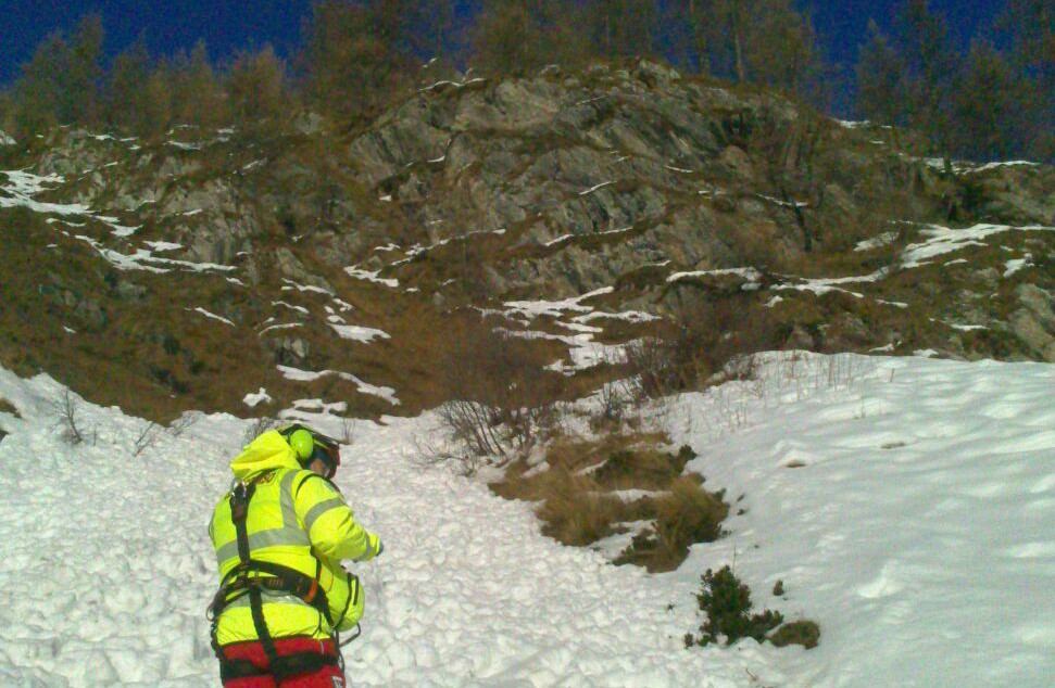 Tre alpinisti denunciati fuoripista un ferito