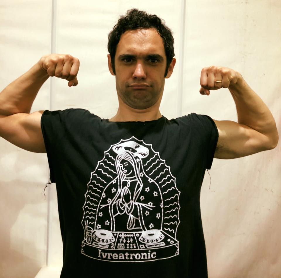 Cosmo derubato alla vigilia del concerto