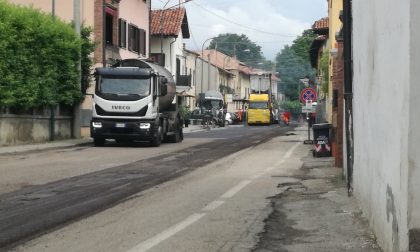 Strada riasfaltata in centro ad Oglianico