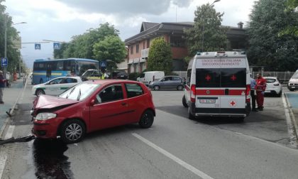 Incidente stradale in via Favria giovane ragazza finisce in ospedale