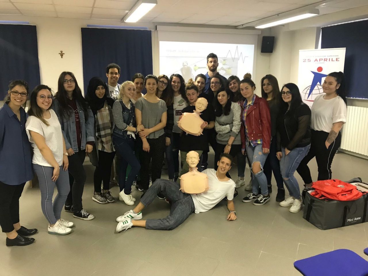 Rotaract Club Cuorgnè e Canavese seminario Scuola Salva vita al 25 Aprile