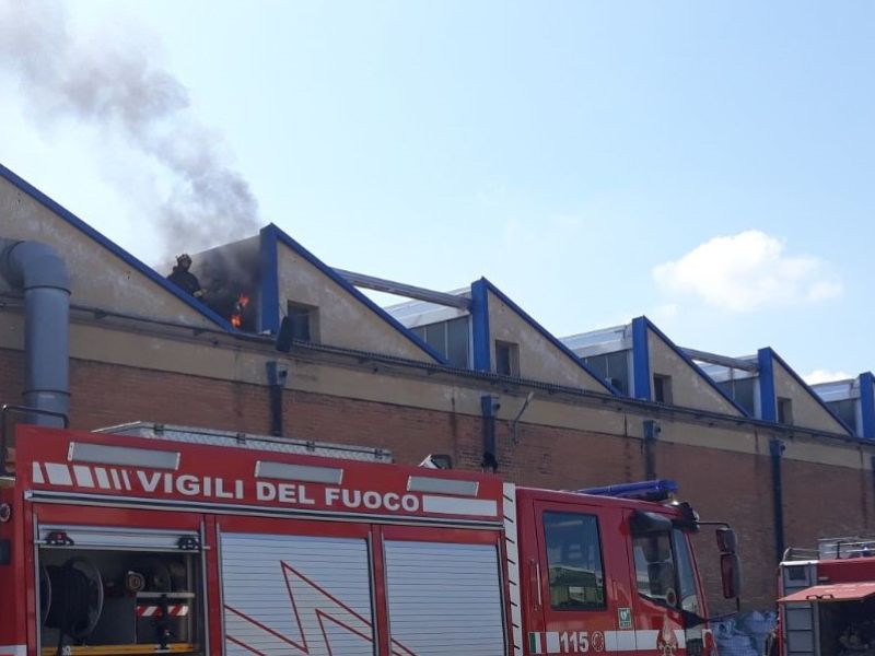 A fuoco pannelli fotovoltaici  a Mappano