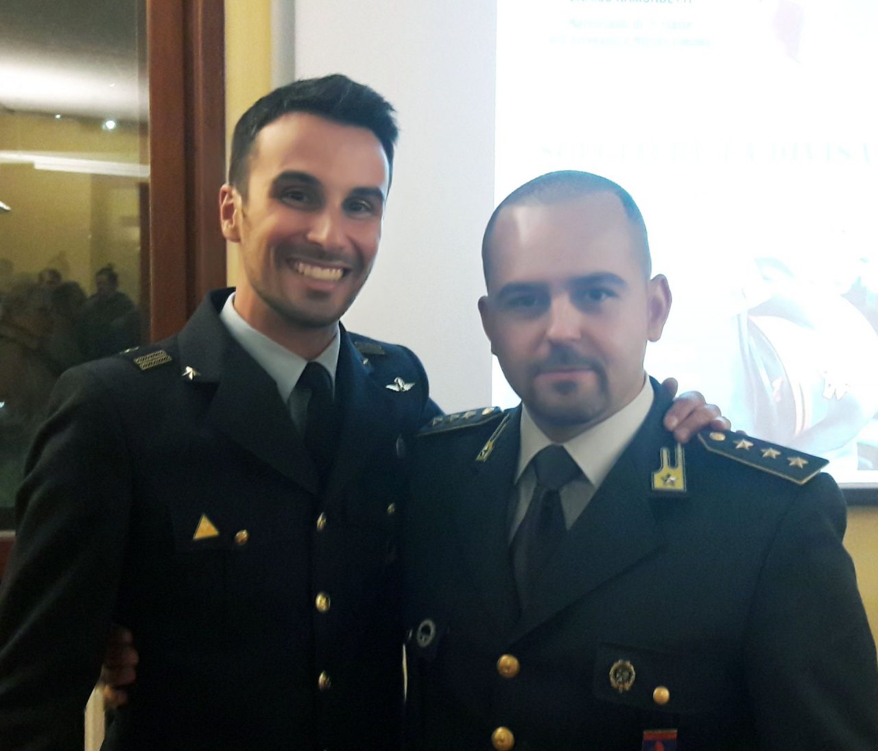 Comitalk ha presentato due talenti in divisa
