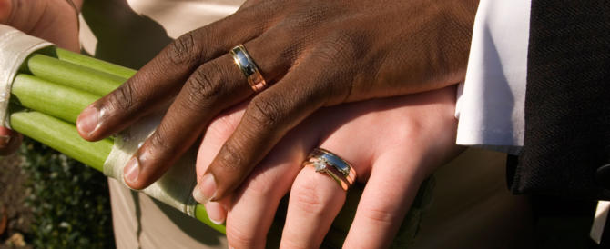 Finti matrimoni per avere il permesso di soggiorno: sgominata banda