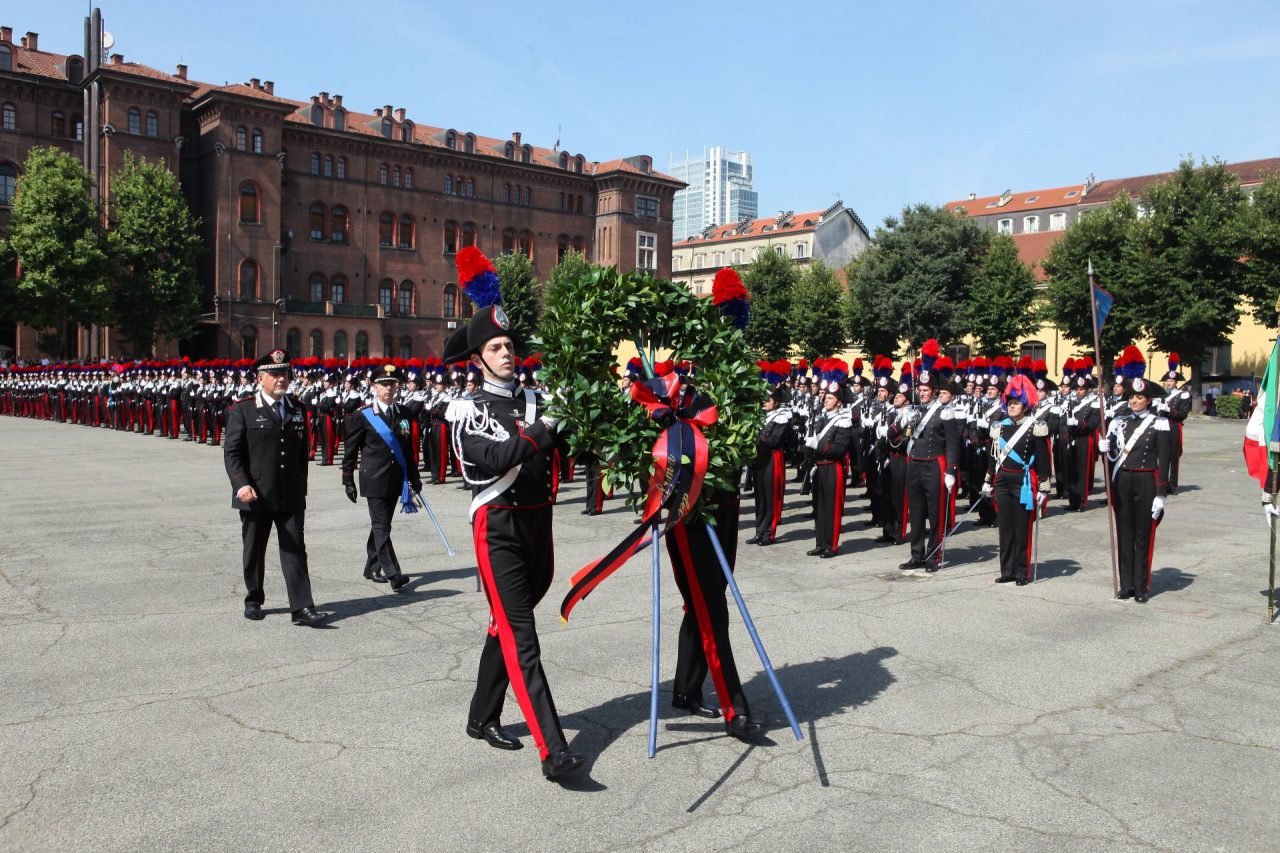 Cerimonia degli alamari, la consegna agli allievi Carabinieri