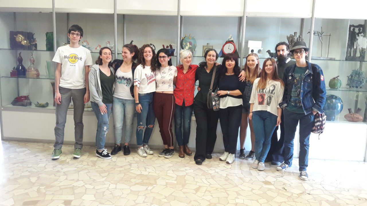 Piccola Invasione illustratrice Mariachiara Di Giorgio ospite al Liceo Faccio