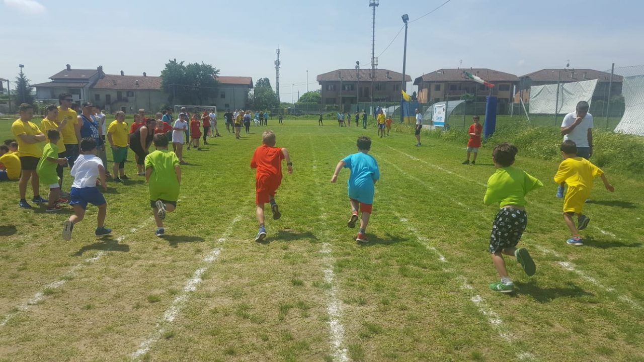 Palio sportivo dei Rioni di Castellamonte inizio da applausi