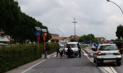 Ciclista investito in viale Europa ricoverato in ospedale