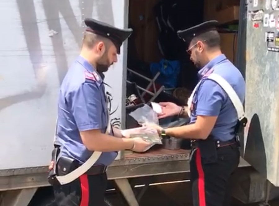 Tre giovani arrestati per droga a Leini