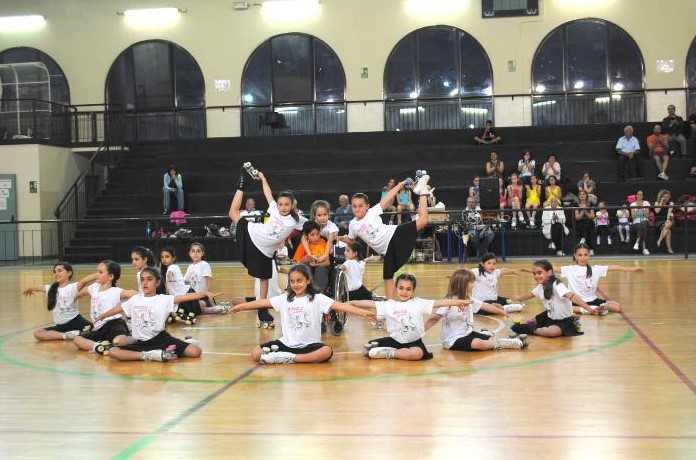 Artistic Skating Leini esibizione da applausi