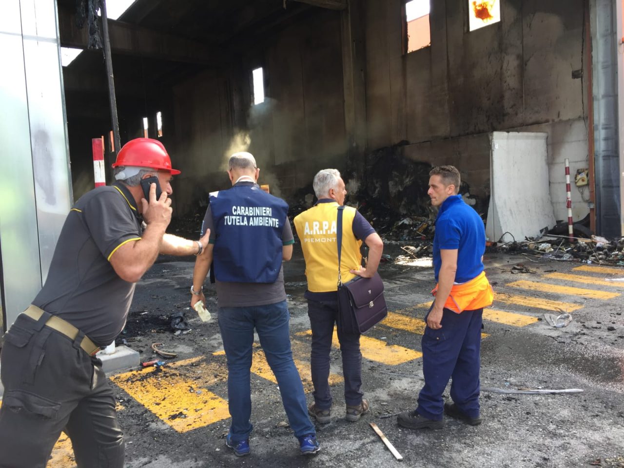 Incendio discarica Druento nella notte