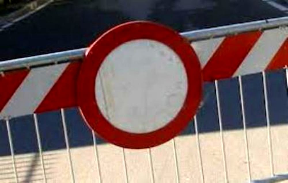 Traffico bloccato per lavori alla rete idrica