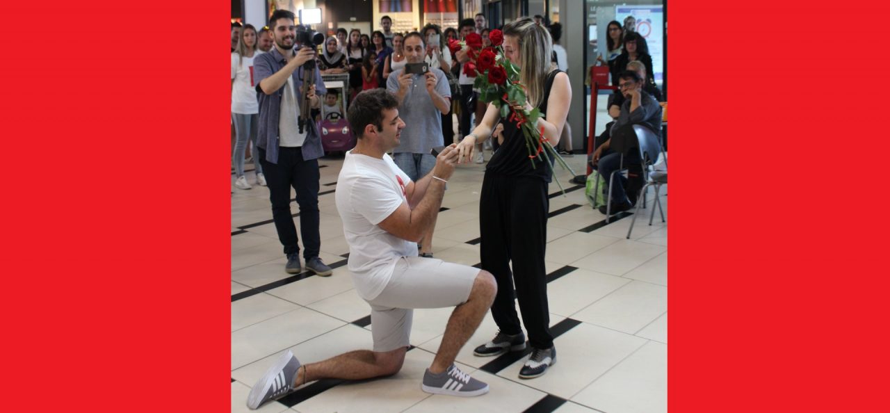 Flash mob per il fatidico sì