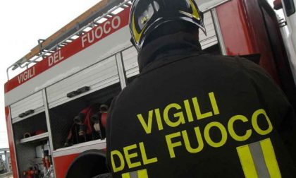 Calcinacci caduti dal cavalcavia allarme in corso Torino a Volpiano