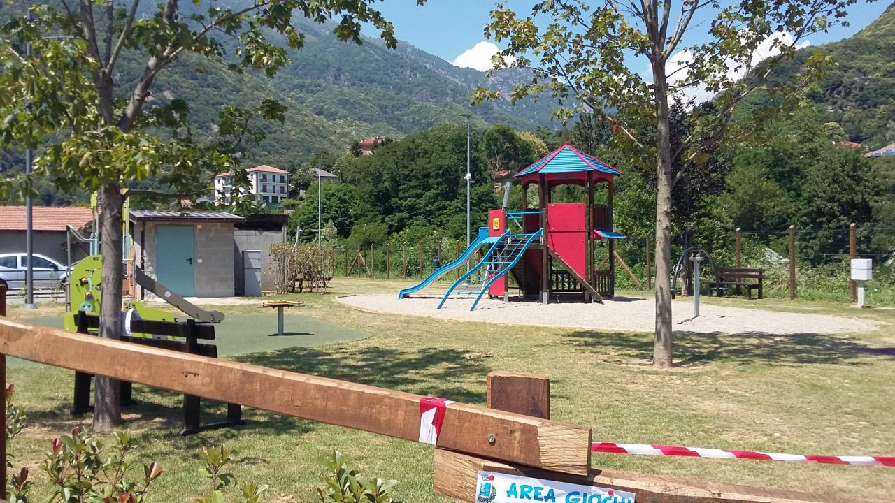 Nuovo parco giochi aperto a Pont Canavese