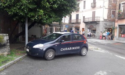 Creano terrore nei bar di Castellamonte, intervengono i carabinieri
