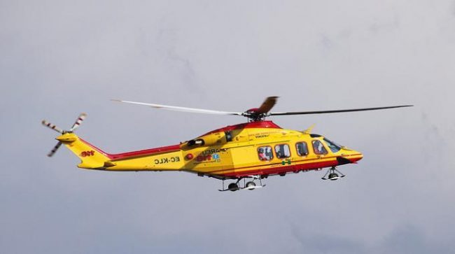Ragazzina si infilza in un cancello a Ceres, elitrasportata