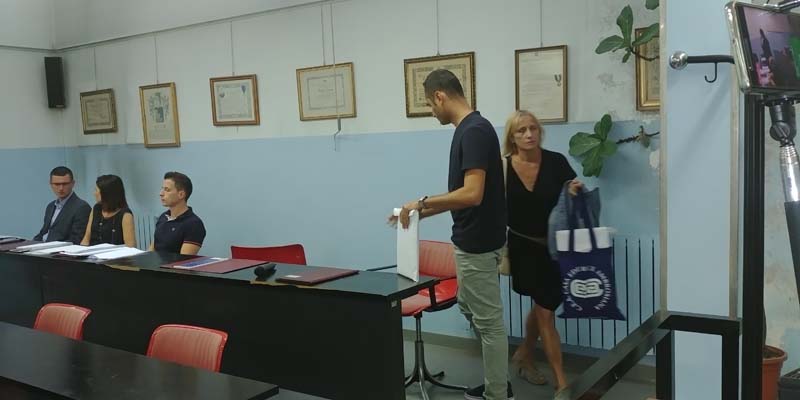 Consiglio bagarre:  M5S abbandona la seduta