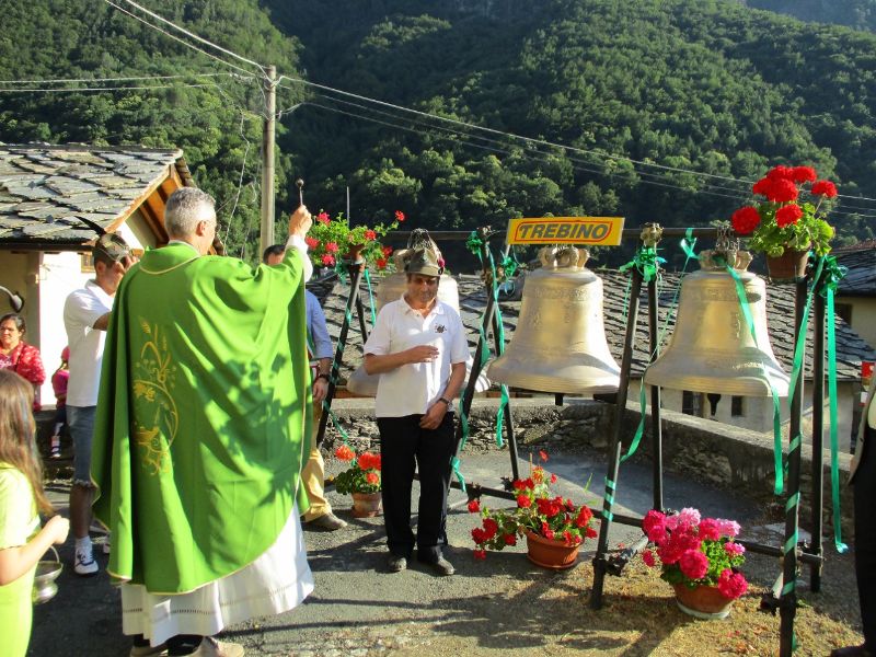 Grazie benefattore tre nuove campane a Chialamberto