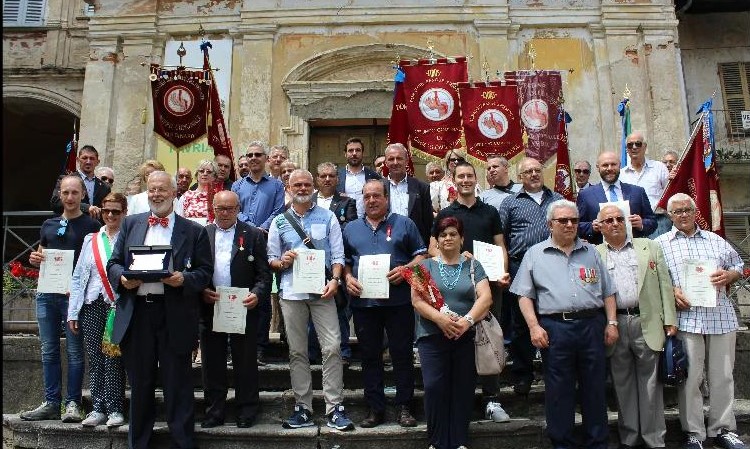 donatori premiati in occasione della festa del gruppo Fidas