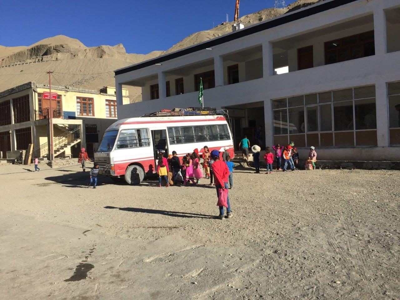 Viaggio Italia, due amici in carrozzina in giro per il mondo per solidarietà