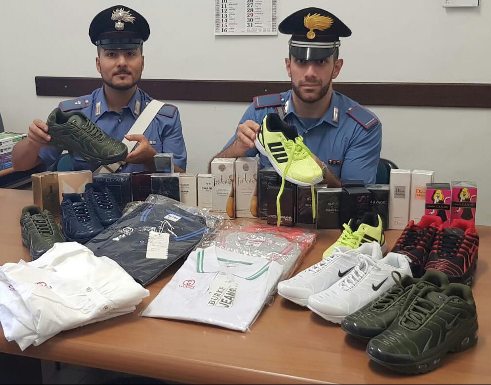 Merce falsa in auto, fermati a Rivarolo due macedoni