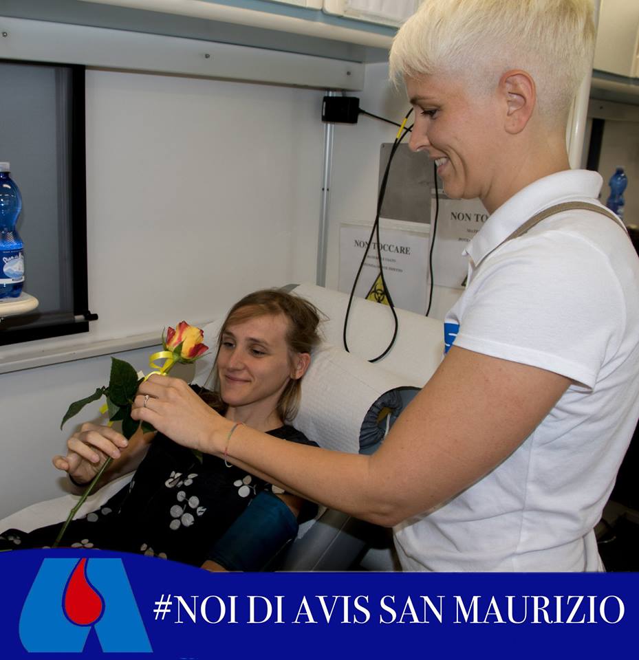 San Maurizio, l’Avis dona un fiore giallo alle sue donatrici