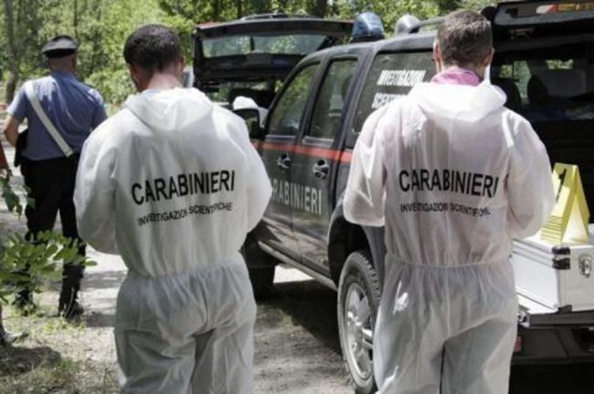 Insegnante trovata morta vicina all’auto in Liguria