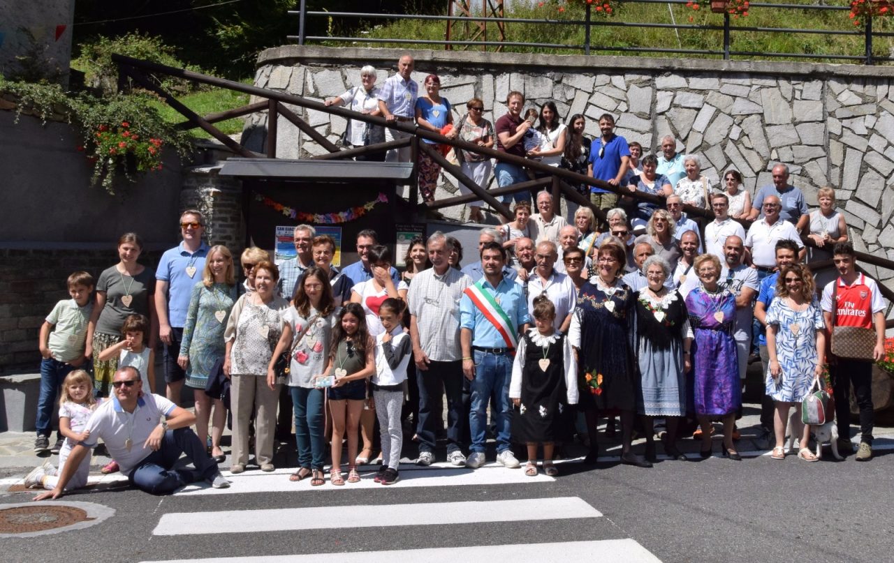 Raduno Bianco Levrin a Ingria, partecipanti da tutto il mondo