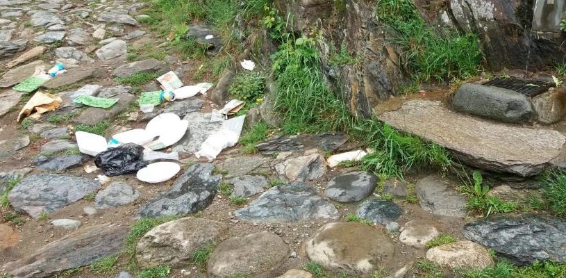 Ponte del Diavolo rifiuti abbandonati: che vergogna!