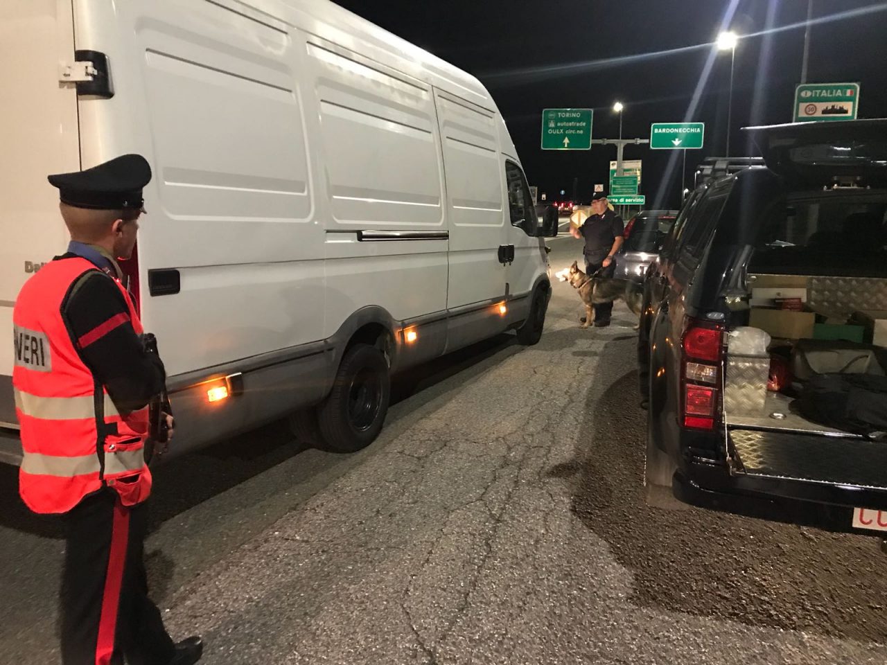 Controlli straordinari dei carabinieri la notte di Ferragosto | VIDEO