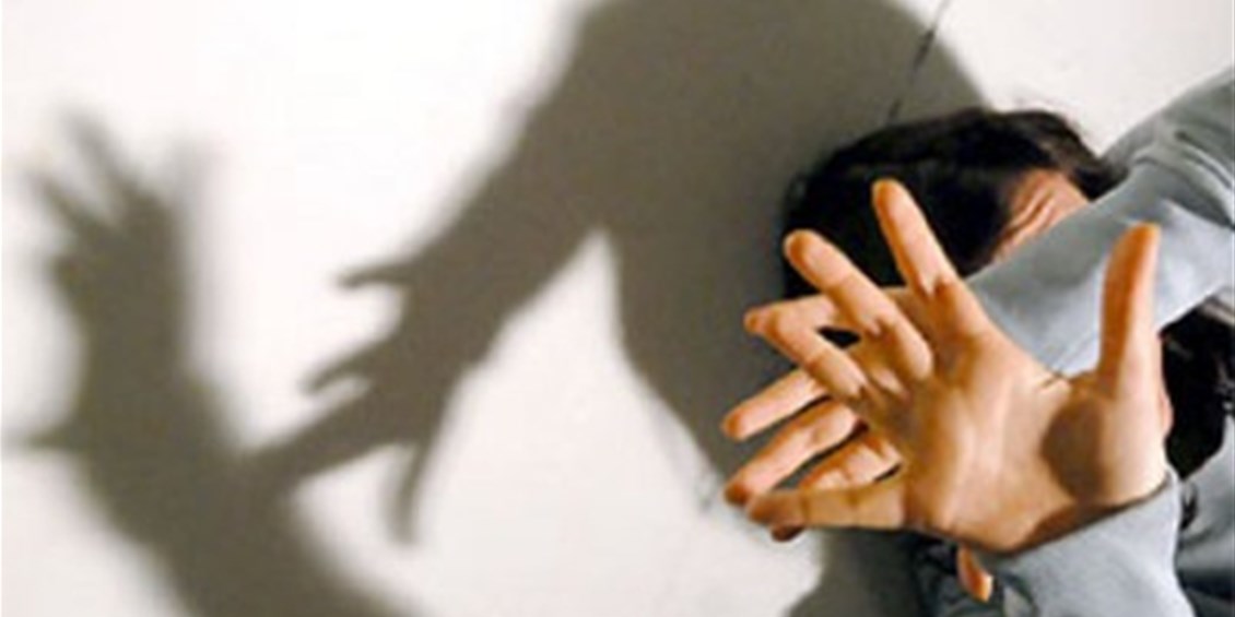 Tentato stupro al parco, un passante mette in fuga l’aggressore