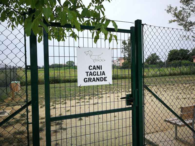 Area cani a Caselle fa discutere in Consiglio