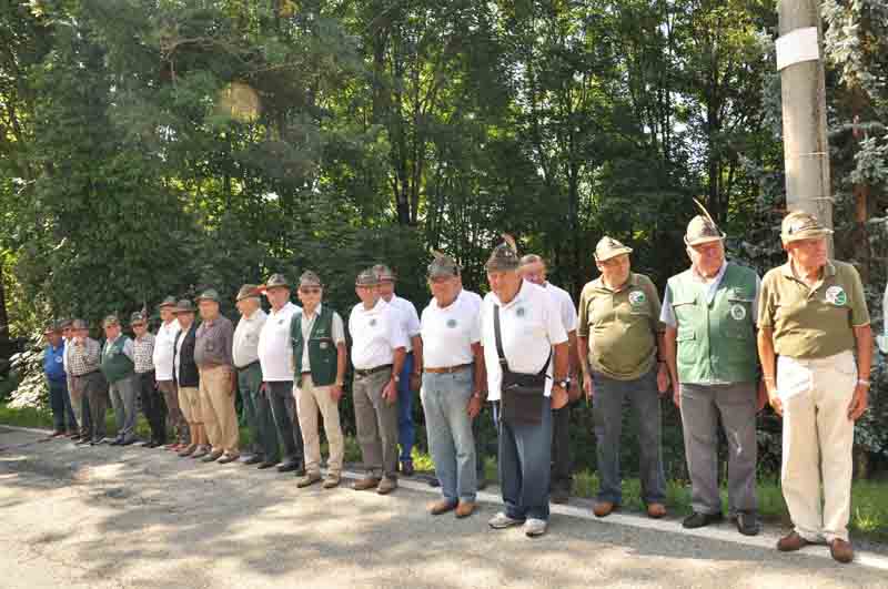 Gruppo alpini in festa per San Genisio