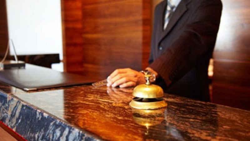 Bonifico falso per pagare conto da 4mila euro in albergo