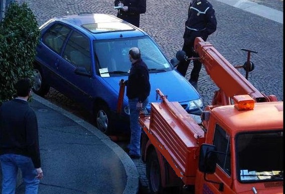Divieto di sosta a Ivrea per lavori alla condotta idrica