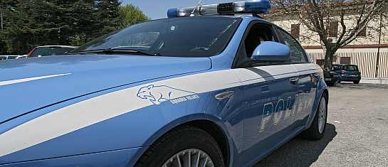 Vede i poliziotti e si da alla fuga, arrestato